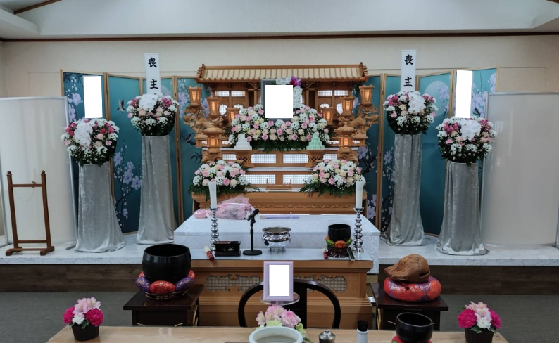 令和会館「さくらプラン」で叶えた、お花に囲まれた心温まる一日葬